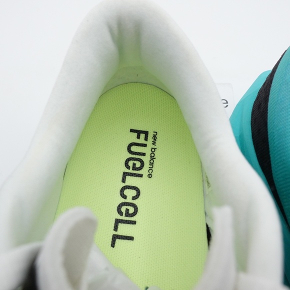 Size 7.5 WIDE D Women's New Balance FuelCell Rebel v4 Running Shoes WFCXCJ4 - Picture 9 of 13
